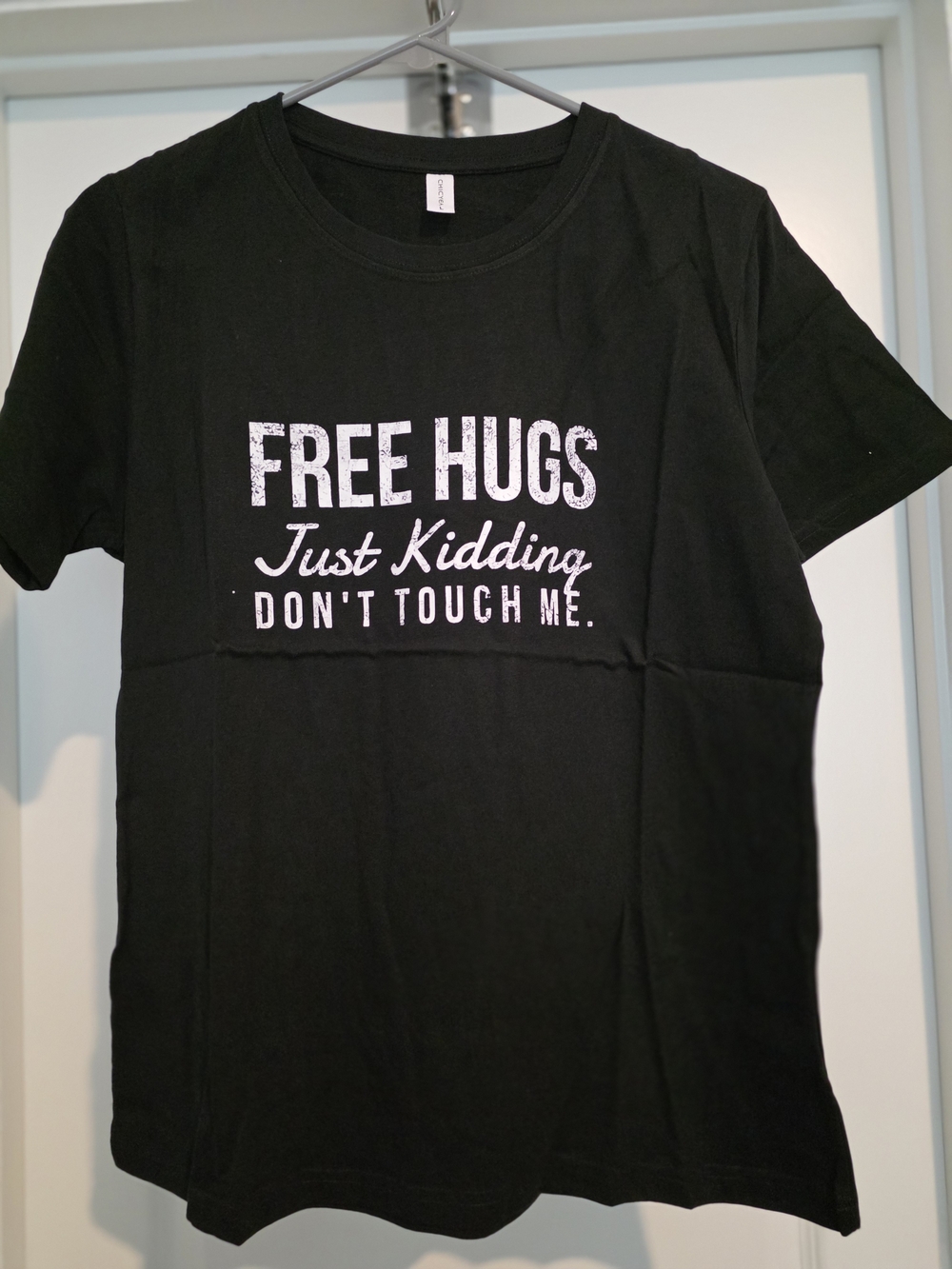 Black Tee "Free Hugs" Graphic T-Shirt